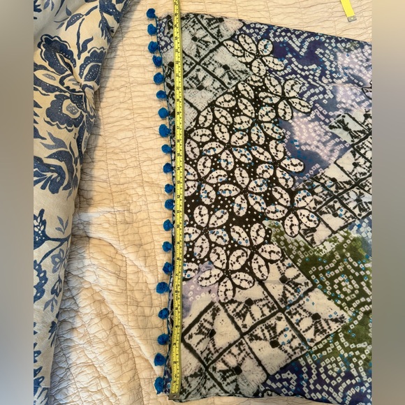 ❤️BOGO *
Cabi wrap/scarf with pom poms - Picture 4 of 5